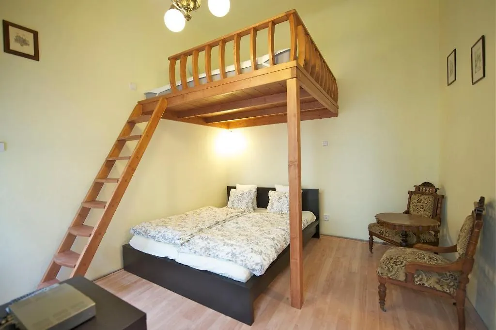 Old Town Apartment Caroli Praga 0*,