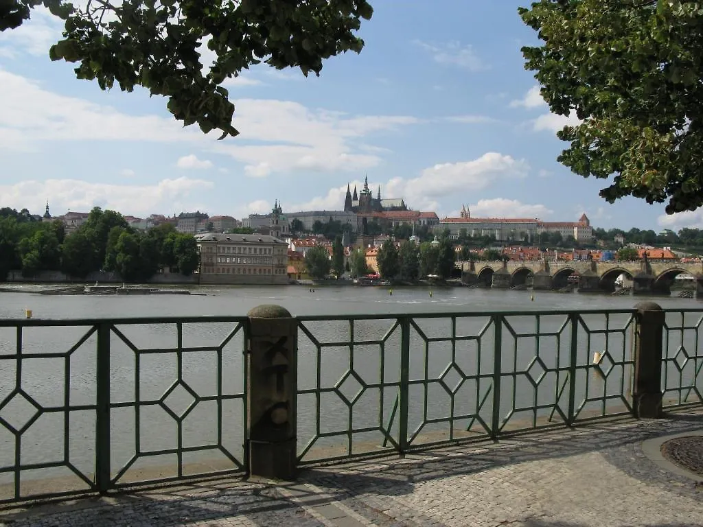 Old Town Apartment Caroli Praga Czechy